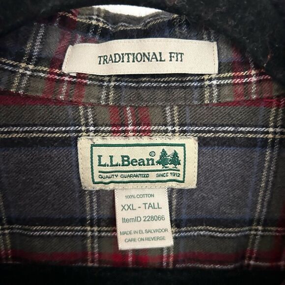 L.L. Bean Men’s Gray and Red Casual Button Down Shirt Size XXL Traditional Fit - Picture 4 of 10